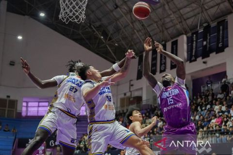 IBL 2025: Hangtuah Jakarta kalahkan Satya Wacana Salatiga 72-70