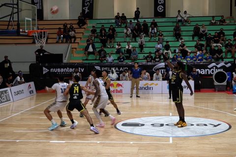 Bali United Basketball redam Satya Wacana meski tanpa Xavier Cannefax