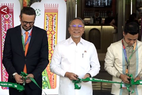 Buka pameran World of Coffee Zulhas bidik pengembangan perkebunan kopi