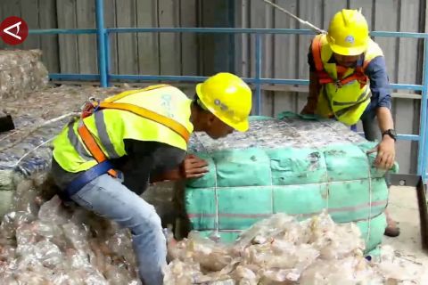 Menaker: Pekerjaan yang layak adalah hak asasi manusia