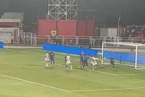 Persib gagal kunci gelar juara usai ditekuk Malut United di Ternate