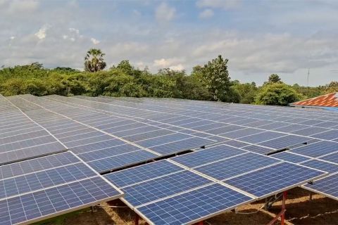 PLTS Semau pendukung PLTD di Pulau Semau
