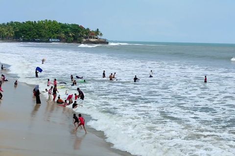 Polisi minta pengelola Pantai Anyer tak lakukan pungutan liar