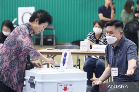 Antusias warga Korsel menggunakan hak suara untuk memilih calon presiden baru