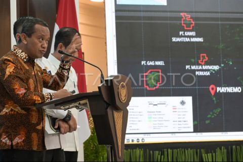 FOTO - Pemerintah cabut empat IUP Nikel Raja Ampat