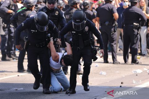 Aksi tolak kebijakan imigrasi di Amerika berlangsung rusuh