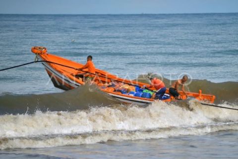 Nelayan kembali melaut pascalibur Idul Adha di Padang