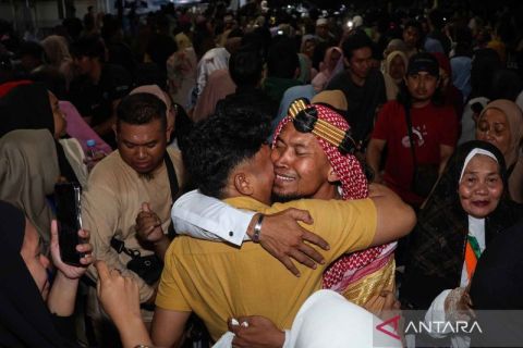 Jamaah haji Indonesia tinggalkan tanah suci tiba di tanah air