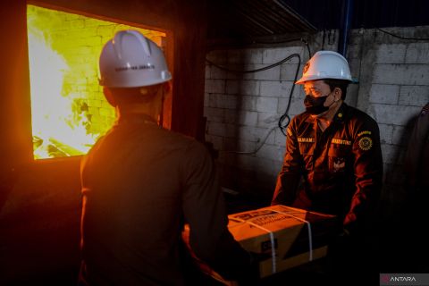 Cegahi penularan penyakit hewan, Badan Karantina musnahkan 17,2 ton jeroan sapi asal Australia