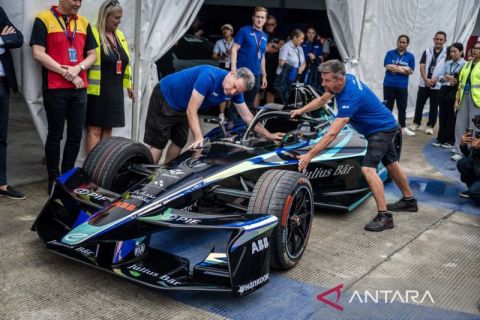 22 pembalap siap berlaga di Formula E Jakarta 2025, mobil balap listrik Gen3 Evo jadi andalan baru