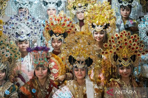 Uniknya tradisi Kahiyaa, Kakulu, dan Kasou, tiga ritual adat Suku Buton di Sulawesi Tenggara