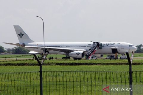 Saudia Airlines mendarat darurat di Kualanamu akibat dugaan bom, ratusan jamaah haji dievakuasi