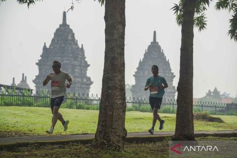 Ribuan peserta dari 17 negara ambil bagian dalam Mandiri Jogja Marathon 2025