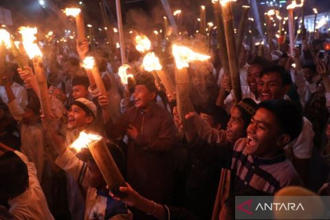 Pawai obor menyambut tahun baru Islam 1447 Hijriah