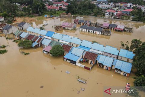 Sekitar 103 rumah terdampak banjir terparah karena berada dekat dengan kali Wanggu di Kendari