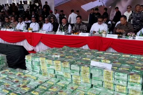 BNN musnahkan 2 ton sabu  bersama masyarakat Batam