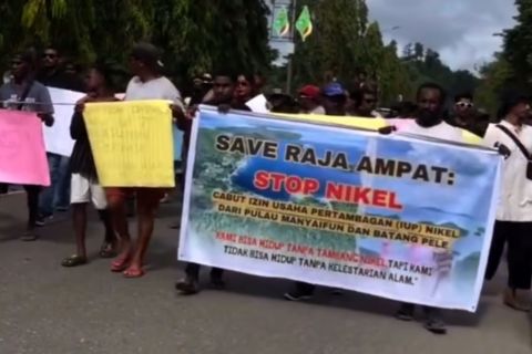 Fadli Zon sebut tambang Raja Ampat rusak alam hingga situs sejarah