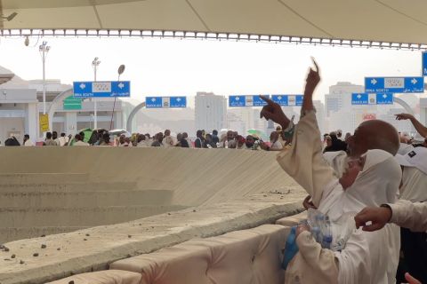 Jumrah, simbol umat Islam lawan setan yang tak lekang zaman