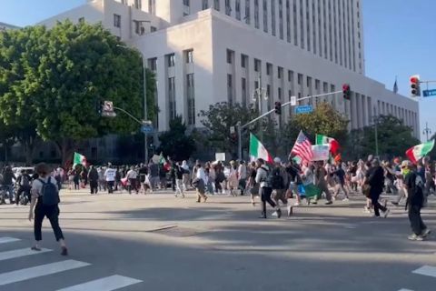 Wali Kota Los Angeles umumkan pemberlakuan jam malam di pusat kota