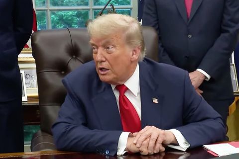 Trump murka, akan hentikan negosiasi dagang dengan Kanada