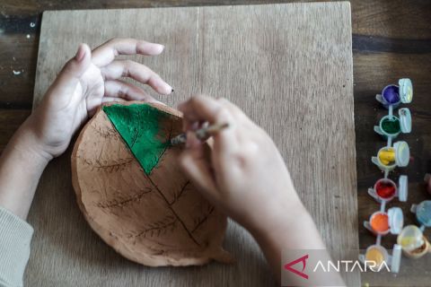 Kelas tembikar di Sukoharjo, alternatif liburan positif untuk anak sekolah