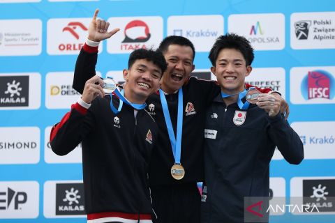 Indonesia Raya berkumandang! Raharjati dan Desak Made raih emas Kejuaraan Dunia Panjat Tebing di Polandia