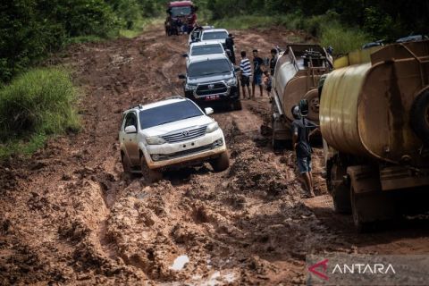 Tiga bulan rusak, jalan Trans Papua di Merauke butuh perbaikan mendesak