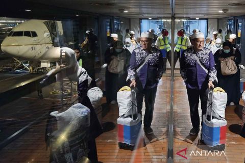 Tiga kloter terakhir jamaah haji Indonesia tiba di tanah air