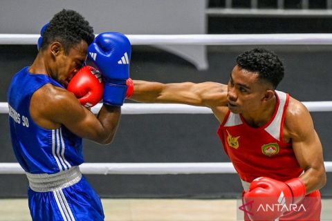 Melihat aksi baku hantam petinju di Seleksi Nasional Tinju Piala Menpora 2025