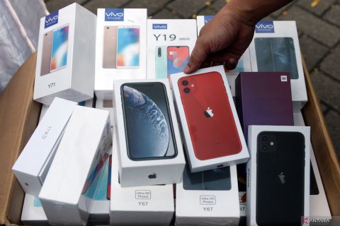 Kemendag sita 5.100 unit ponsel pintar rakitan ilegal hasil pengawasan produk impor