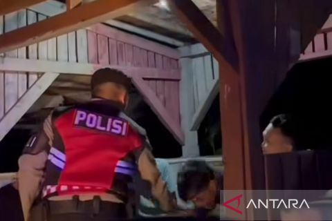 Polres Cianjur sita 637 miras dari kios berkedok 