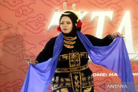 Melihat aksi anak-anak down syndrome menampilkan bakat seninya