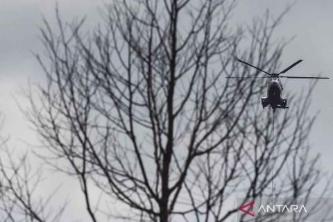 Petugas cegah munculnya titik api susulan karhutla Muaro Jambi melalui pemadaman darat dan udara