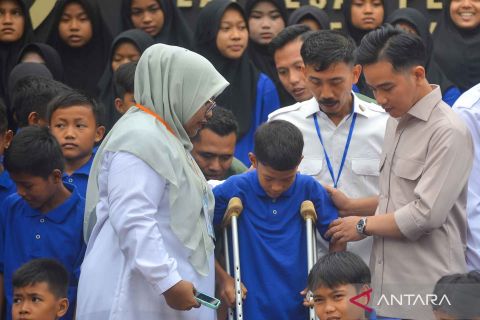 Wapres Gibran Rakabuming Raka tinjau sekolah rakyat di Padang