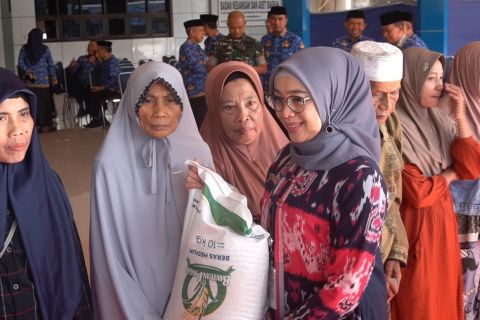 Bulog Makassar salurkan 3.400 ton beras bagi 172.000 penerima bantuan