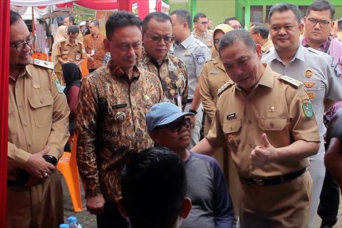 Gubernur Kalbar tinjau Samsat Go Kecamatan di Pontianak