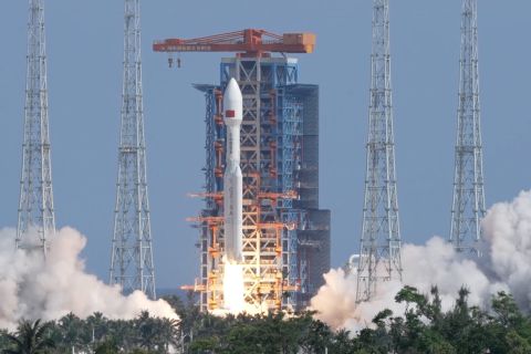 China luncurkan gugus satelit orbit bumi rendah