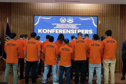 Imigrasi deportasi 20 WNA China di Solo karena langgar izin tinggal