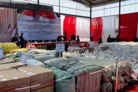 Operasi Bea Cukai semester I 2025 sita ratusan ton barang ilegal