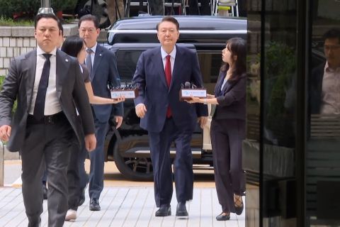 Pengadilan Seoul keluarkan surat penangkapan mantan presiden Korsel