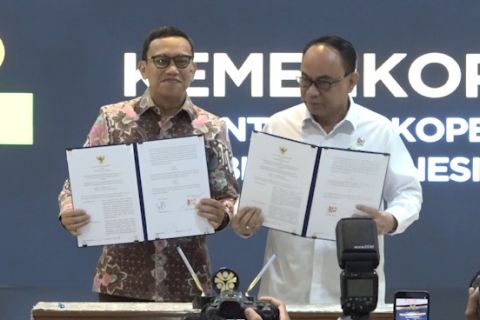 Menkop buka peluang purnapekerja migran gabung Kopdes Merah Putih