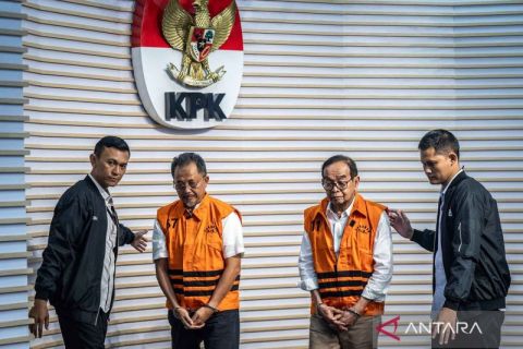 KPK tahan dua tersangka terkait kasus korupsi JTTS