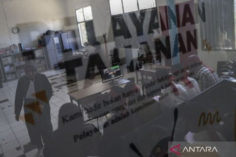11 warga adat Maba Sangaji yang tolak aktivitas tambang jalani sidang perdana di dalam rutan