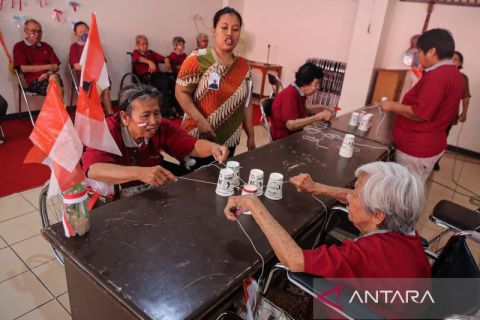 Rayakan kemerdekaan, lansia di panti werda Ikuti lomba unik untuk tingkatkan semangat hidup