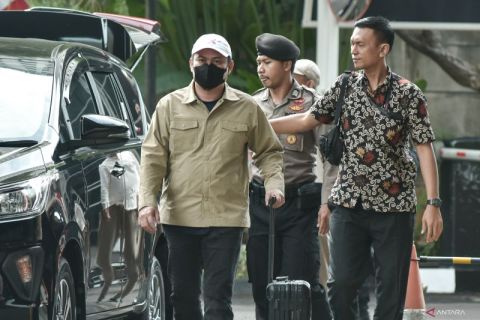 Ditangkap KPK, Bupati Kolaka Timur jalani pemeriksaan terkait dugaan koruspsi DAK pembangunan RS