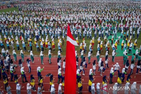 Sebanyak 10 ribu pelajar di Tangerang pecahkan rekor Senam Anak Indonesia Hebat