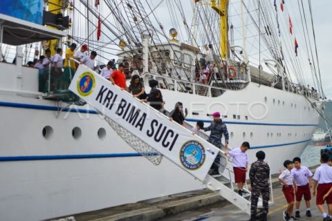Open ship KRI Bima Suci di Padang