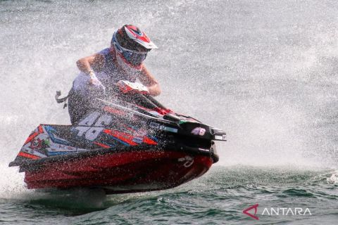 Ini urutan juara Ski Ladies GP1 putaran pertama Aquabike Jetski World Championship  di Danau Toba