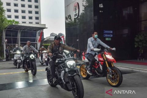 KPK sita 15 mobil dan tujuh sepeda motor terkait OTT Wamenaker Immanuel Ebenezer