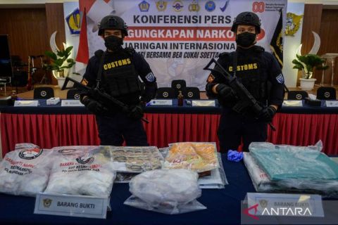 Petugas gabungan gagalkan penyelundupan 18,5 kilogram sabu-sabu dari Malaysia di Bandara Soetta
